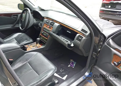 2001 Mercedes-Benz E 430 из США, поврежденный, VIN WDBJF70J11B174815